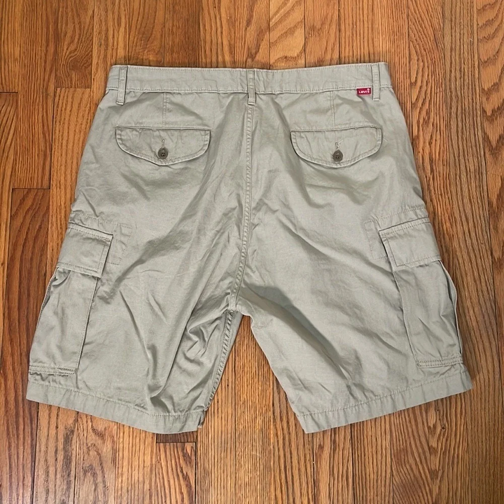 Levi Strauss & Co Mens Cargo‎ Shorts Khaki Tan Size 34x9.5 Utility Pockets